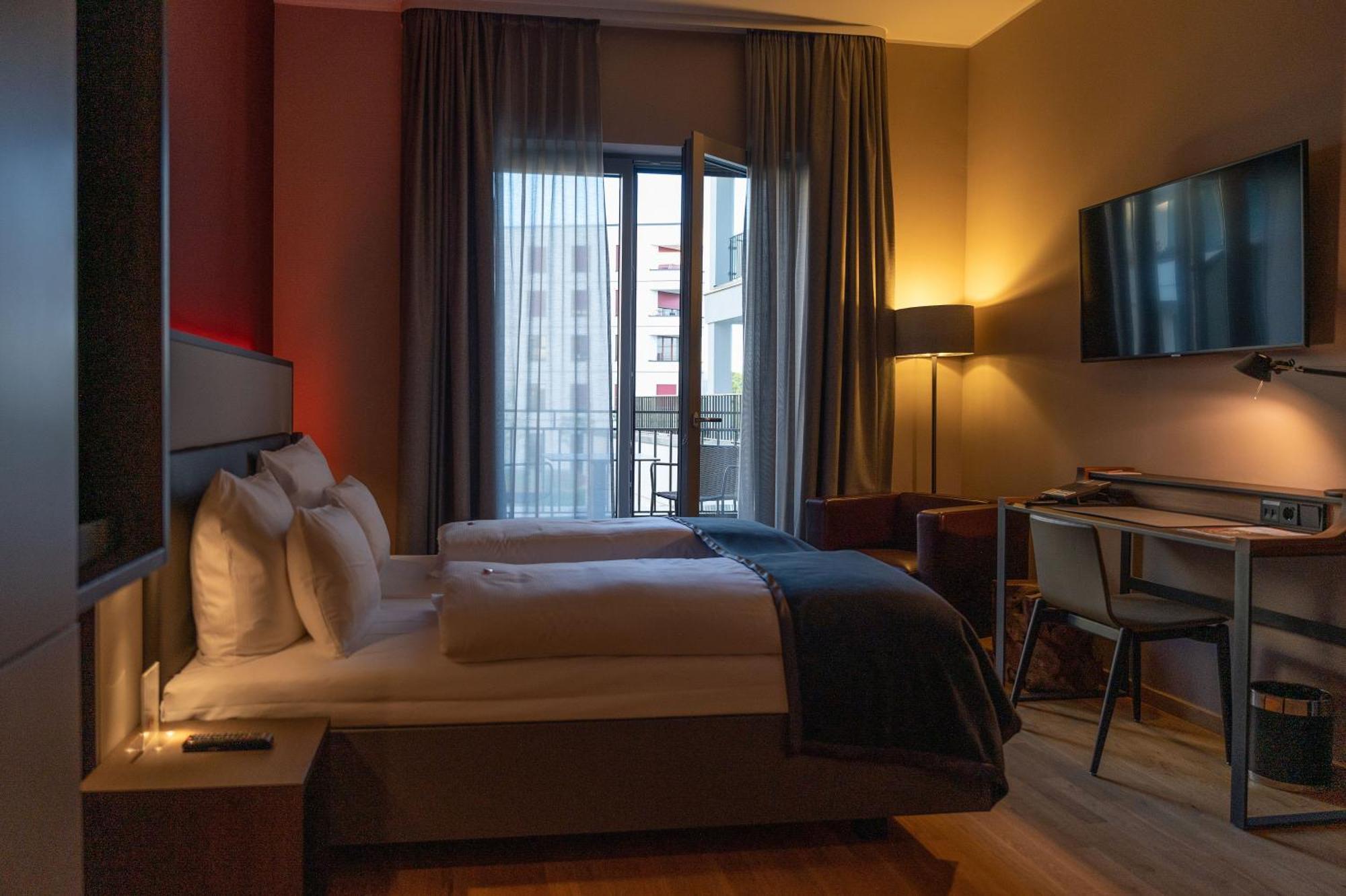 Qube Hotel Bahnstadt ハイデルベルク エクステリア 写真
