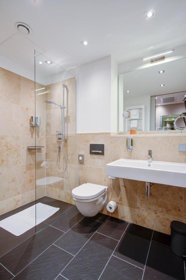 Qube Hotel Bahnstadt ハイデルベルク エクステリア 写真